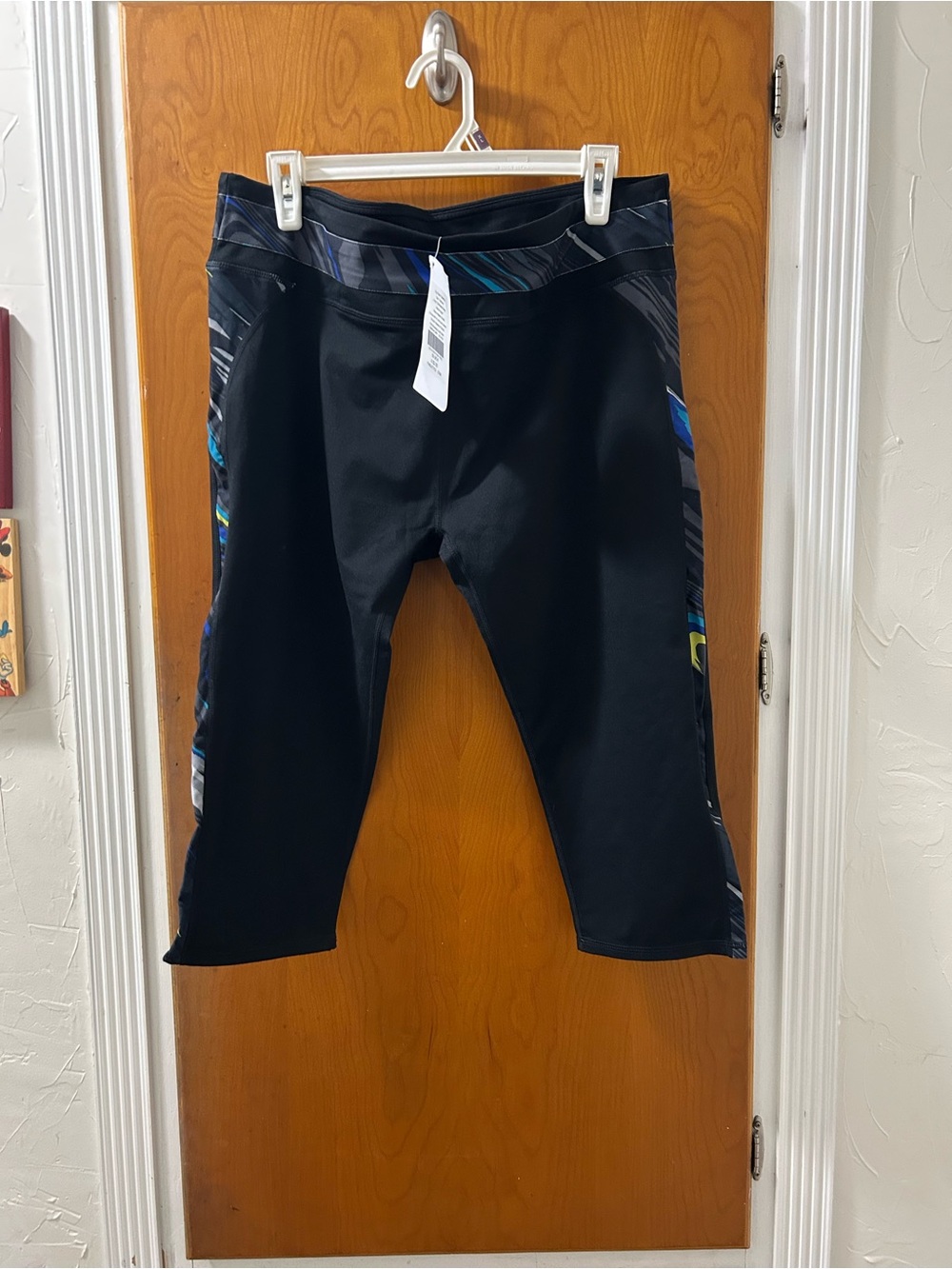 Fabletics Womens capris leggings